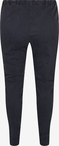 Skinny Jeggings di Zizzi in grigio