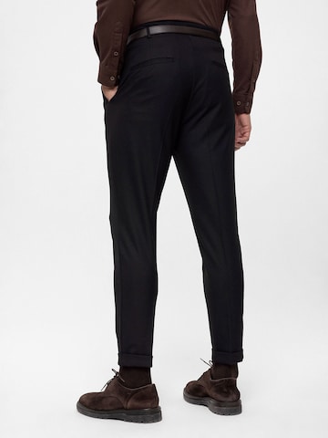 Antioch Regular Bundfaltenhose in Schwarz