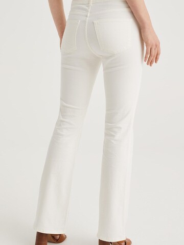 WE Fashion Bootcut Jeans i hvit