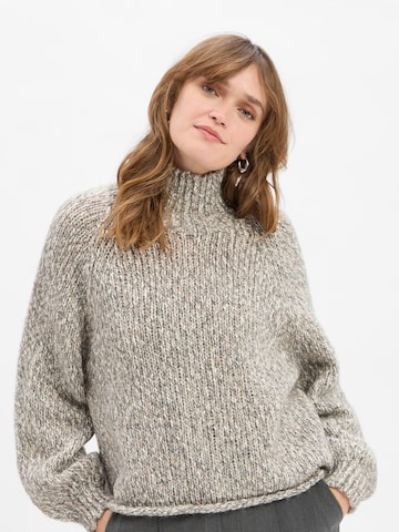 DRYKORN Sweater 'Kimina' in White: front