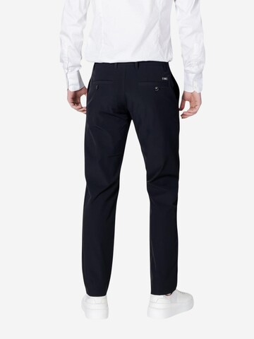 regular Pantaloni '8NZP49 ZNYZZ' di ARMANI EXCHANGE in nero