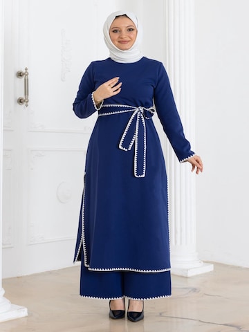 MODAMIHRAM Tunic in Blue: front