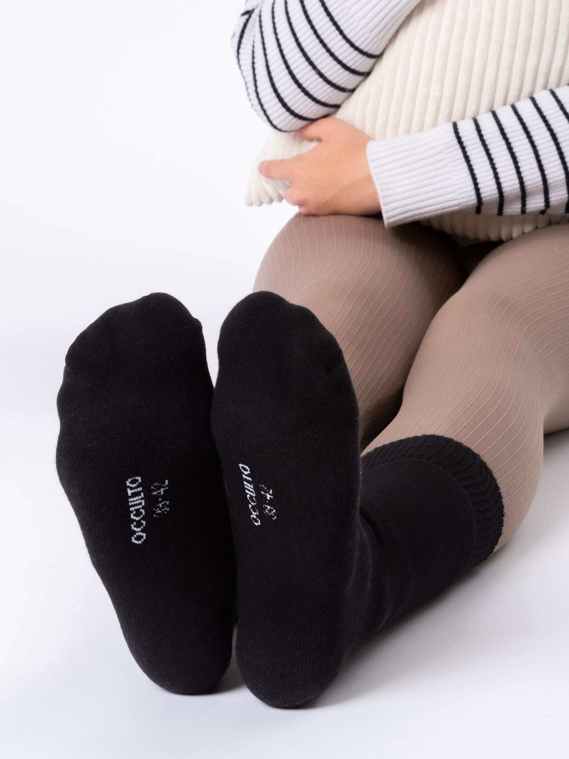 Occulto Socks 'Smilla' in Black