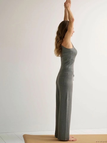 moshi moshi mind Trui 'Calm' in Grijs