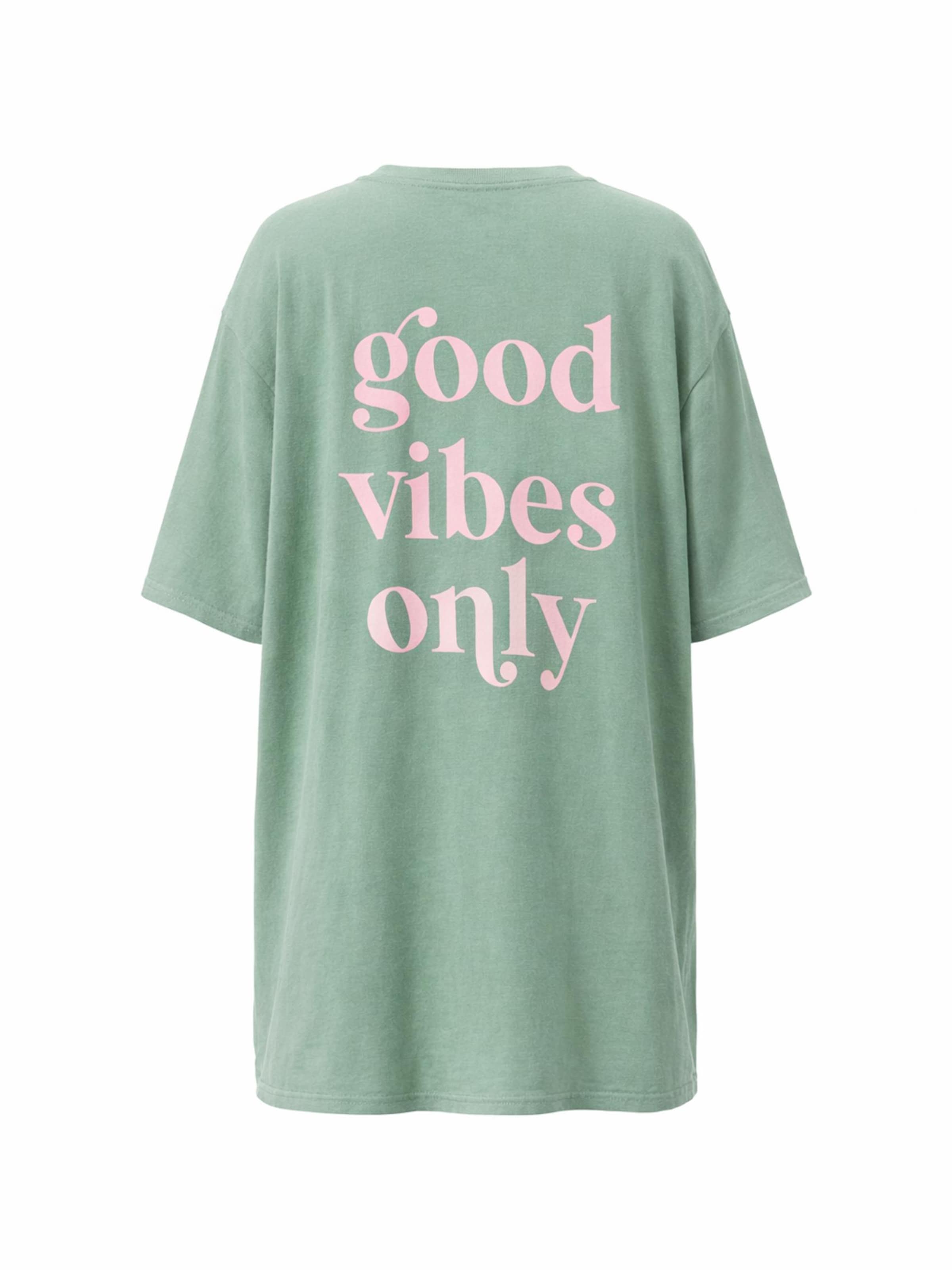 Worldclassca Oversized Shirt 'Oversize T-Shirt' in Mint, Item view