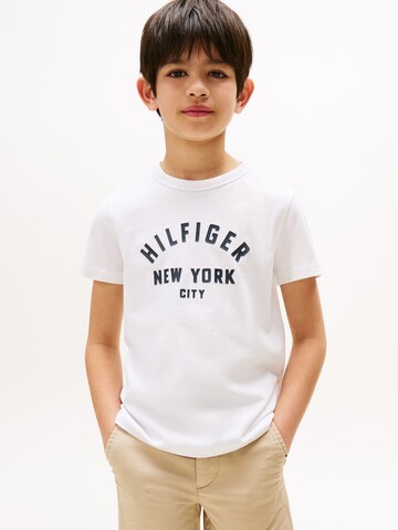 TOMMY HILFIGER Футболка в Белый: спереди