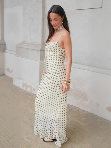 Robe ' Bellagio ' ITS MAY en marron : sur le côté
