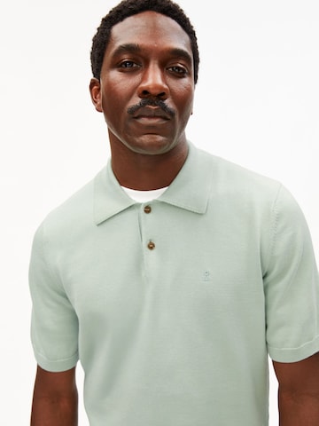 T-Shirt ARMEDANGELS en bleu : devant