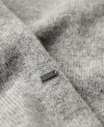 Superdry Pullover in Grau