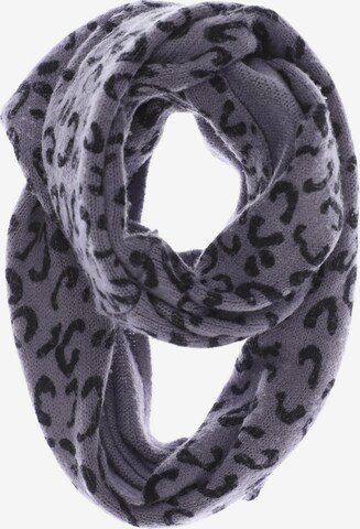 Passigatti Scarf & Wrap in One size in Grey: front