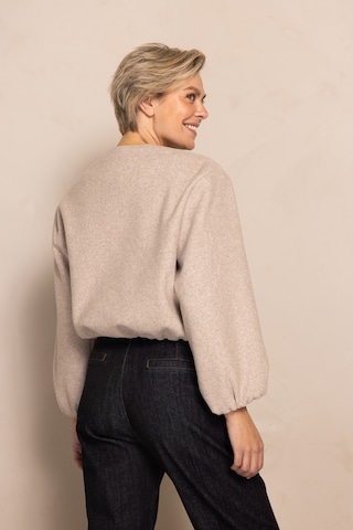 Zhrill Between-Season Jacket in Beige