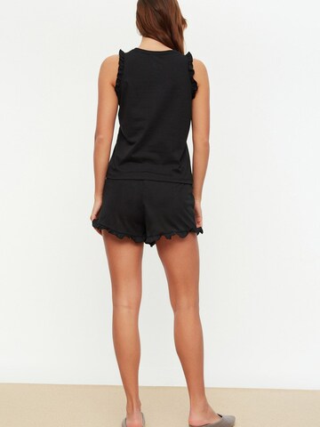 Trendyol Shorty in Schwarz