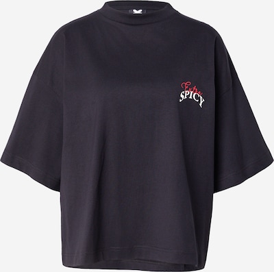 Karo Kauer T-Shirt 'Extra Spicy' in XXS in oliv / blutrot / schwarz / weiß, Produktansicht