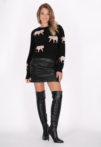 faina Sweater in Black