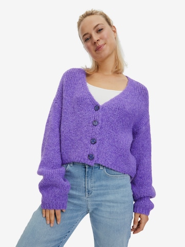 Cartoon Knit Cardigan in Purple: front