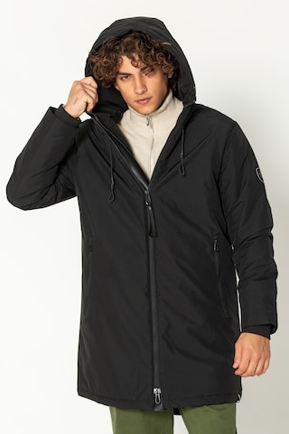 Ron Tomson Winterjacke, Model trägt Größe M in Schwarz