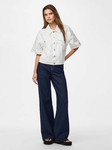 PIECES Bluse 'PCVIOLET' i hvid