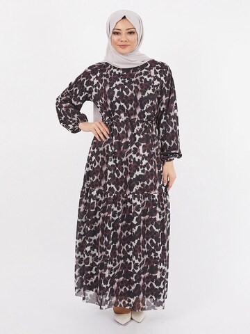 MODAMIHRAM Dress in Red: front
