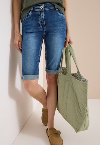 CECIL Slimfit Jeansshorts in Blau: Vorderseite