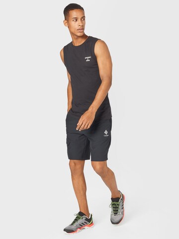 COLUMBIA Regular Shorts 'Maxtrail' in Schwarz