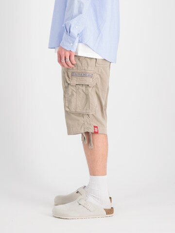 ALPHA INDUSTRIES Свободный крой Штаны в Бежевый