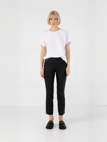 Coster Copenhagen Regular Trousers ' CROPPED ' in Black: front