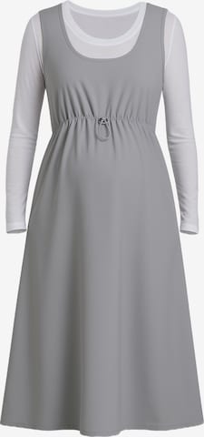 LYN MAMA Kleid in Grau: Vorderseite