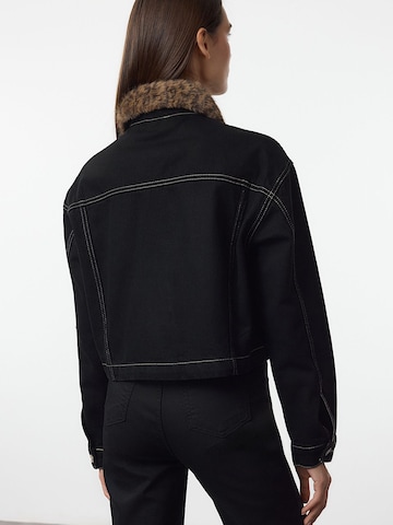 Trendyol Between-season jacket in Black