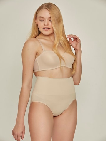C&City Slip in Beige