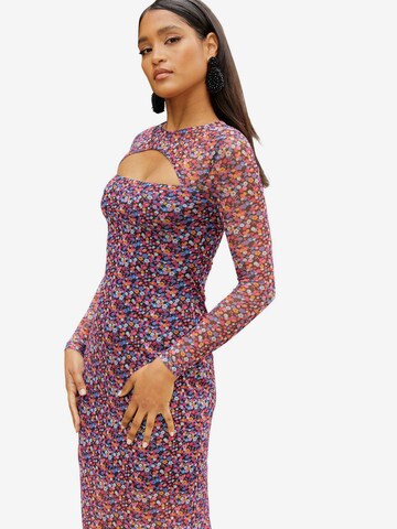 Chi Chi London - Vestido em mistura de cores