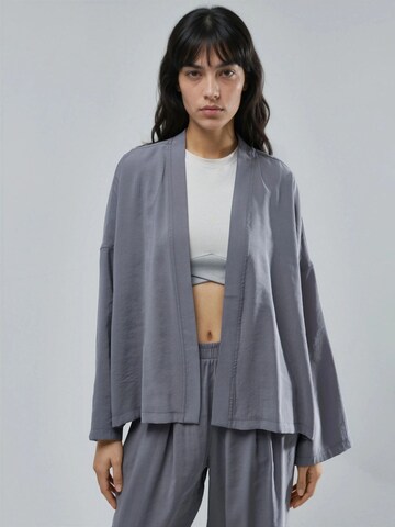 Busem Kimono – šedá