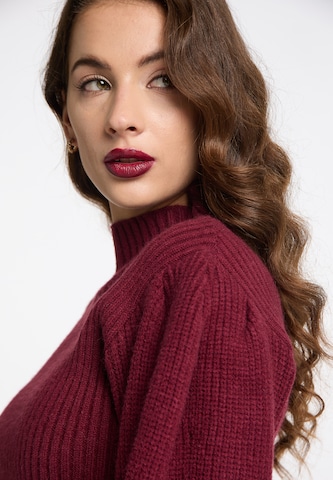 faina Sweater in Red