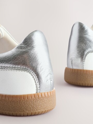 Next Низкие кроссовки 'Forever Comfort' в Белый