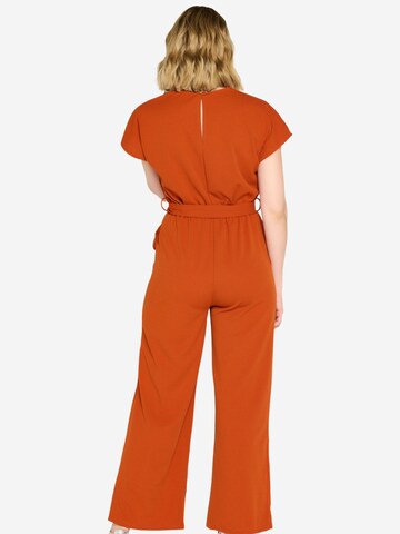 Tuta jumpsuit di LolaLiza in marrone