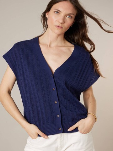 Cardigan 'Marika' Deeluxe en bleu : devant