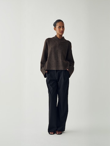 Pullover ' N-Maidie ' di Noella in marrone: frontale