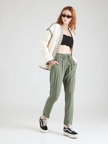 Regular Pantalon 'Ri44cky' Hailys en vert