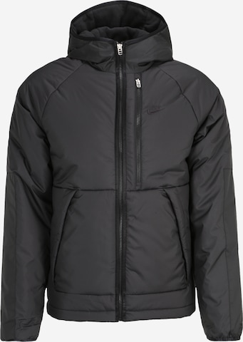 Nike Sportswear Between-Season Jacket in Black: front