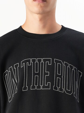 Only & Sons Свитшот 'ONSTURNER' в Черный