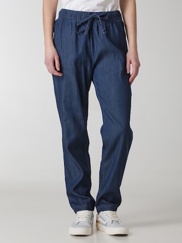 DEHA Tapered Jeans in Blue: front