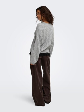 Pull-over 'CLOVER' ONLY en gris