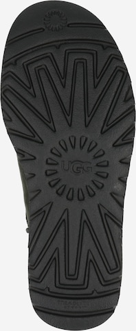 UGG جزمة 'Classic Ultra' بلون أخضر