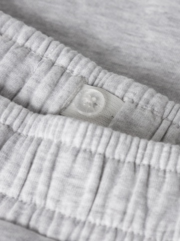regular Pantaloni di NAME IT in grigio