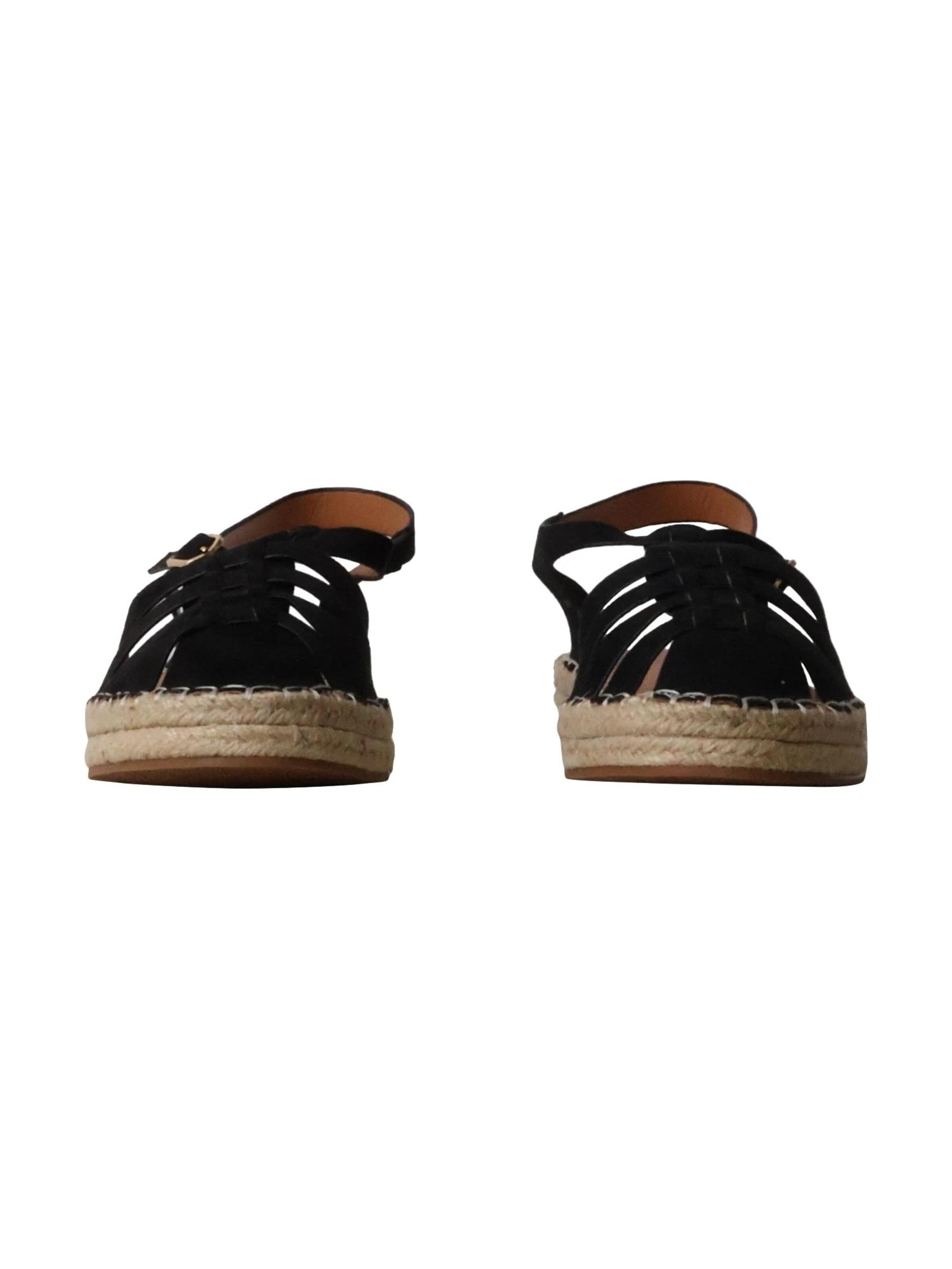 Findlay Sandals in Black