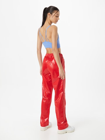 ADIDAS ORIGINALS Normalny krój Spodnie w kant 'Firebird' w kolorze czerwony