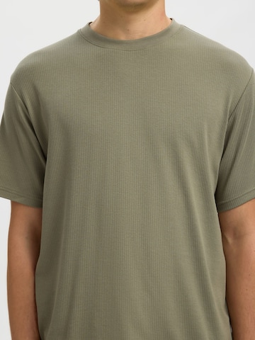 T-Shirt 'SLHSpencer' SELECTED en vert
