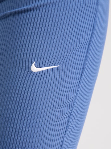 évasé Pantalon 'CHILL' Nike Sportswear en bleu