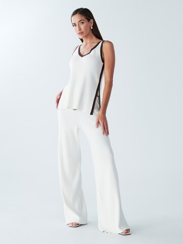 Wide leg Pantaloni 'ELENOR' di BWLDR in bianco