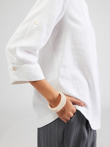 s.Oliver Blouse in White
