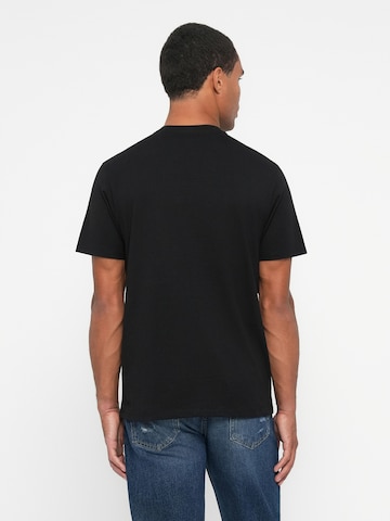GUESS Bluser & t-shirts i sort